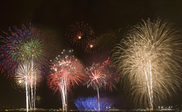 Happynewyearfireworks.JPG